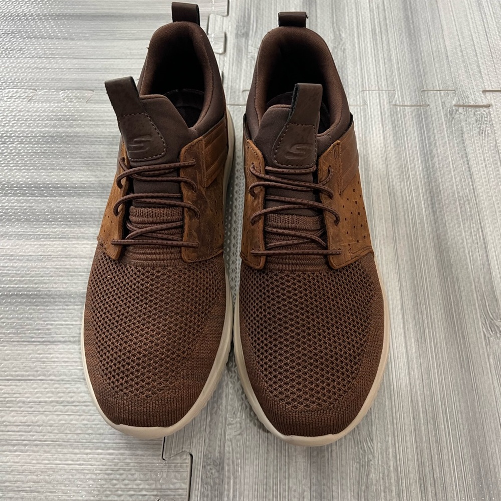 Sketchers Slip-Ons